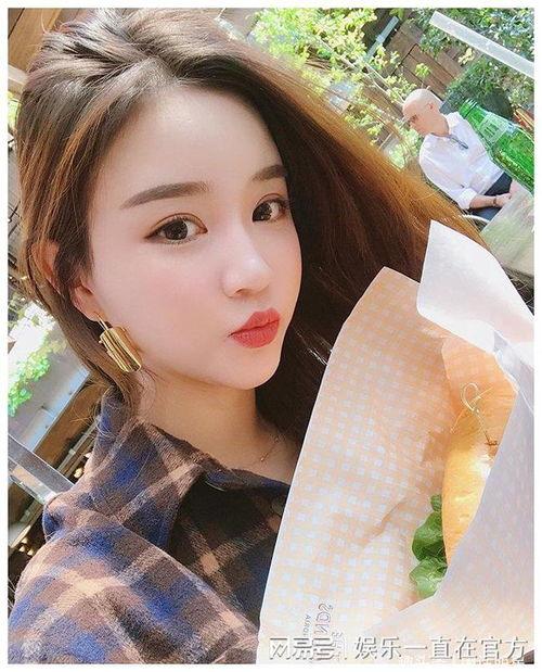 雪梨网红哪个大学,跨界融合的青春风采”