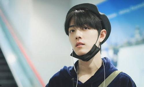 网红美少年,网络红人风华绝代